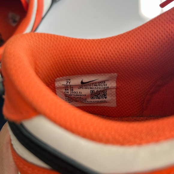 orange and black dunk lows - Picture 6 of 6